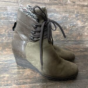 Rockport Dark Brown Lace-Up Wedge Ankle Boots